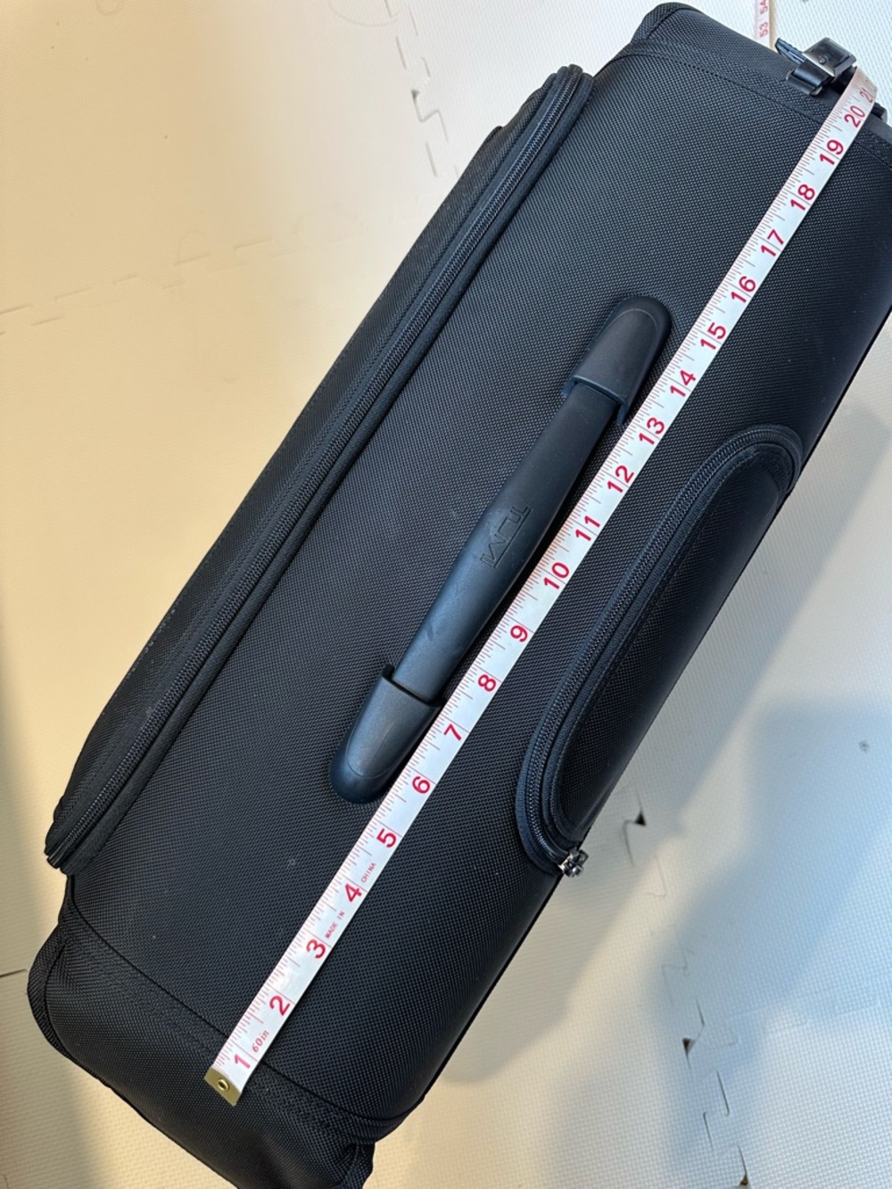 Tumi Black Rolling Business Carry-On with Front Organizer - Picture 10 of 14